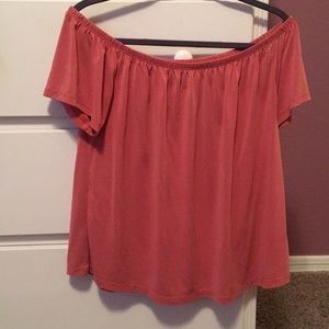 Flowy off the shoulder top!